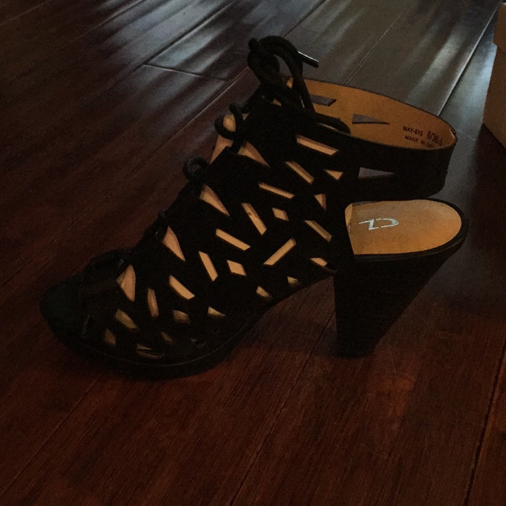 New lace up heels💗